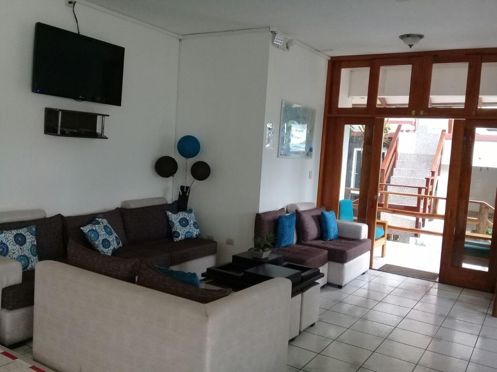 Hotel Dejavu Puerto Ayora  Extérieur photo