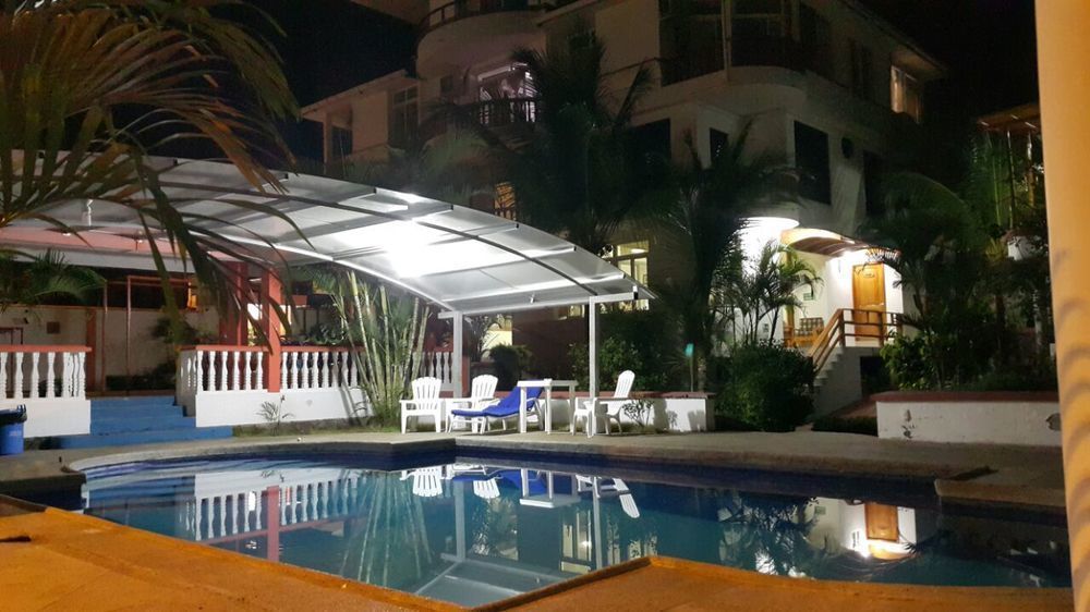 Hotel Dejavu Puerto Ayora  Extérieur photo