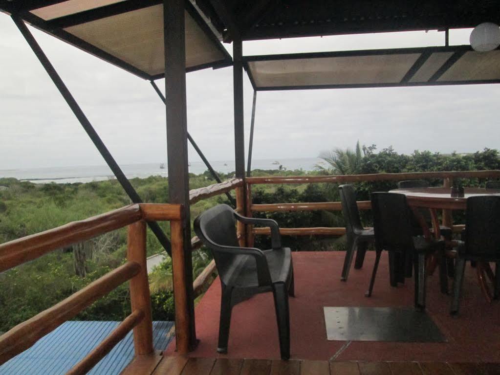 Hotel Dejavu Puerto Ayora  Extérieur photo