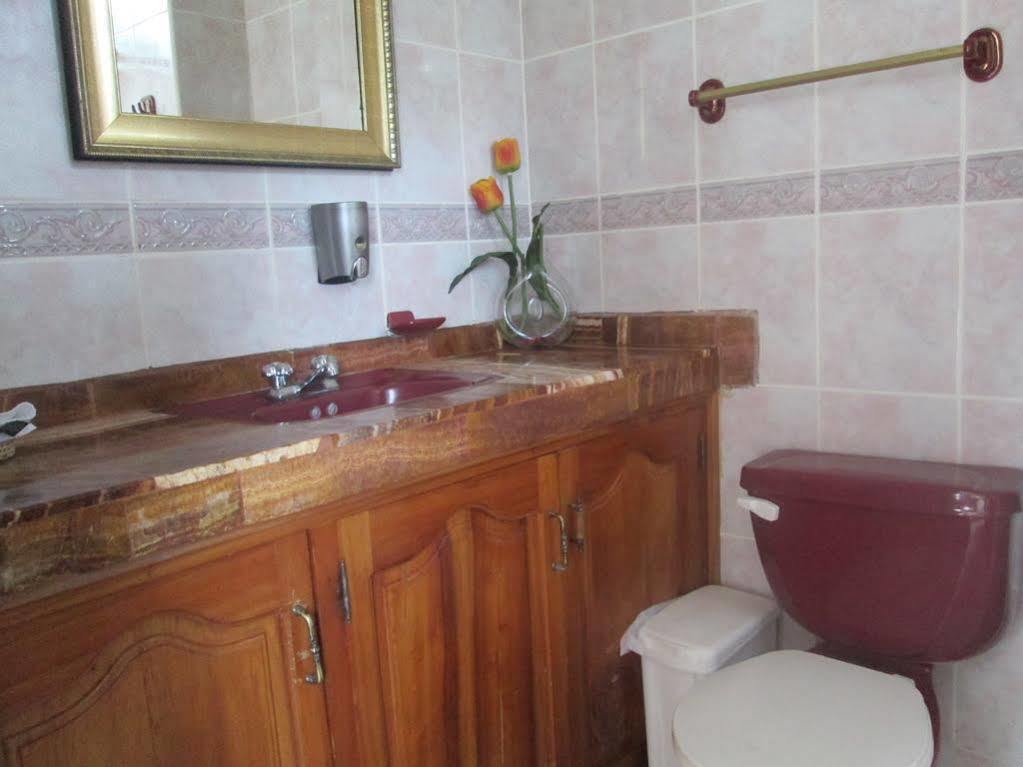 Hotel Dejavu Puerto Ayora  Extérieur photo
