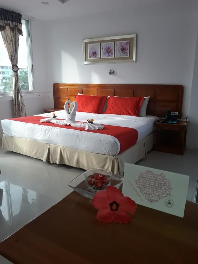 Hotel Dejavu Puerto Ayora  Extérieur photo